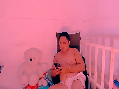 hardking_69 (M young) - PLEASE HELP ME CUM I'M SO HORNY