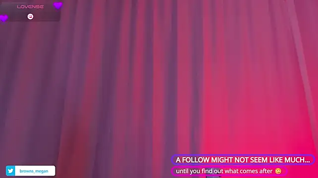 Megan_browns1 live cam on StripChat