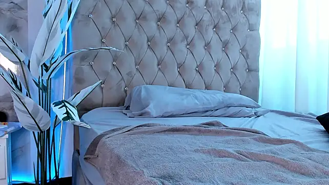 Maddyluxe webcam