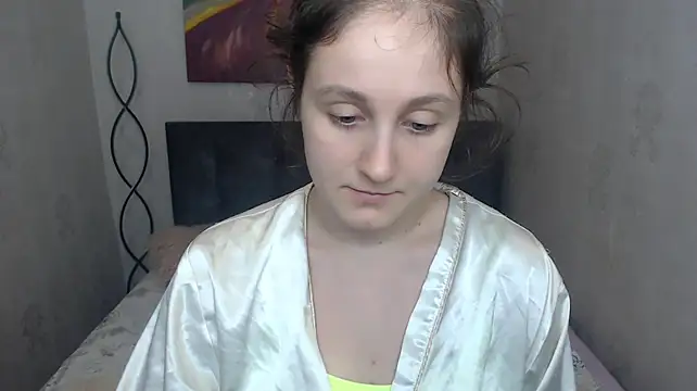 Holliy_Cooper live cam on StripChat