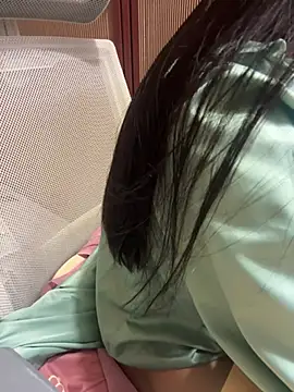 Mina048 live cam on StripChat