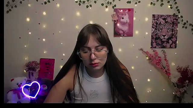 Amanda_Bright_ live cam on StripChat