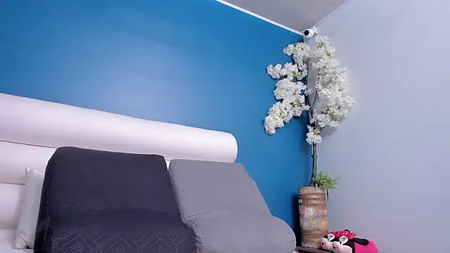 letty_straus live cam on StripChat