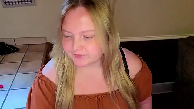 Phatassblonde webcam