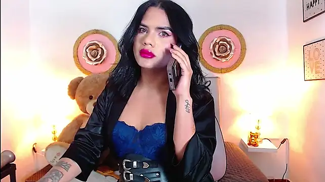 zoe_hecate_sexx live cam on StripChat