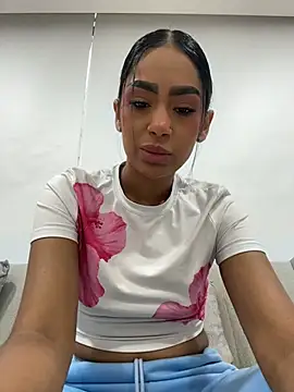 ChloeMoon9 webcam