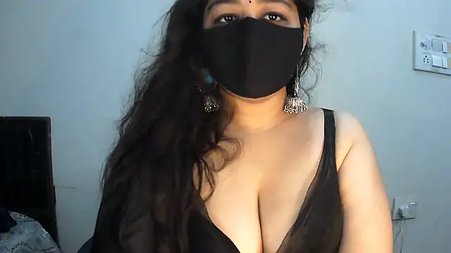Yoursnandini8 webcam