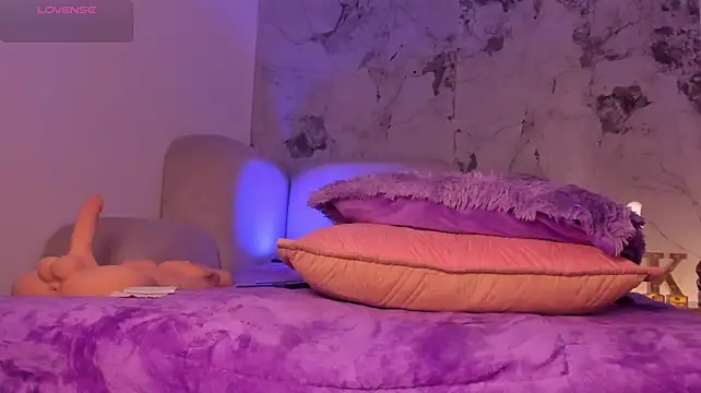 ShaniaDaniels webcam