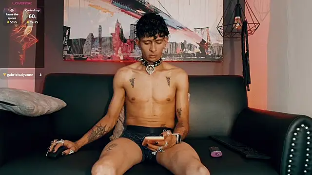 Maximoking26 live cam on StripChat