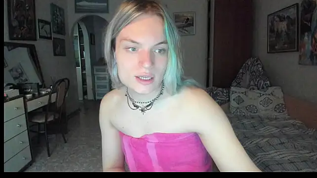 milliKira006 live cam on StripChat