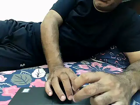 BiSexualBear webcam
