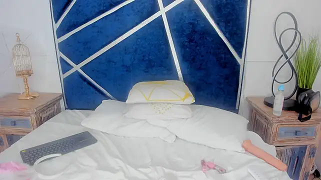 Honey__Black_18 webcam