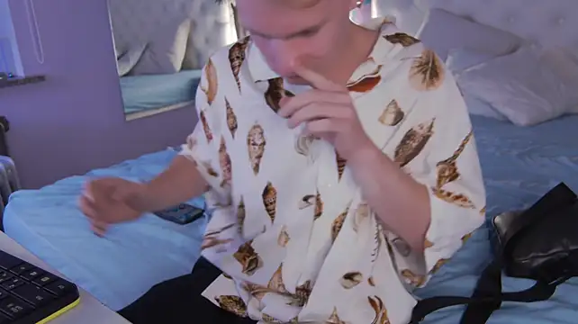 _AlexHot_ webcam