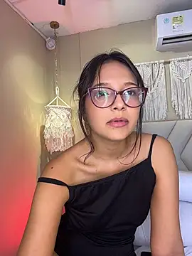 sofi_candyy live cam on StripChat