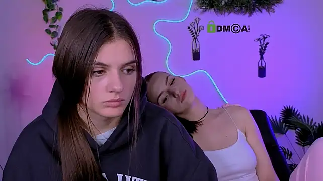 lisa_dark_