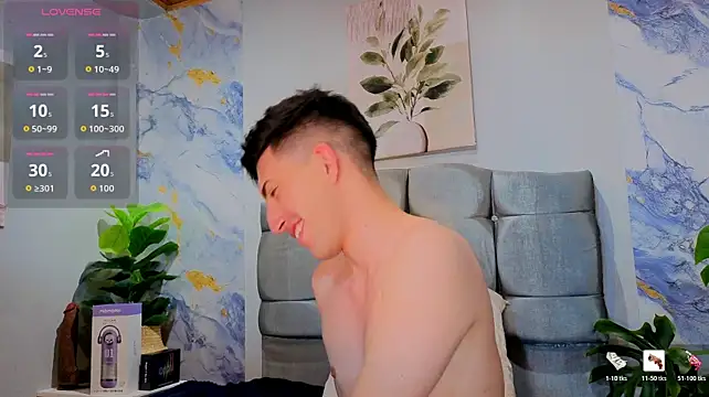 Un_Sluttyy webcam