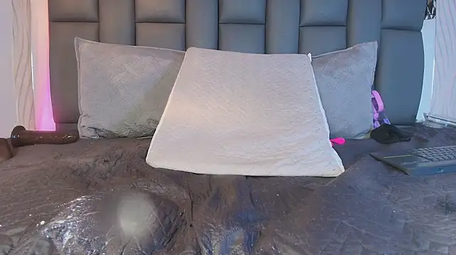 Lana_Sliim webcam