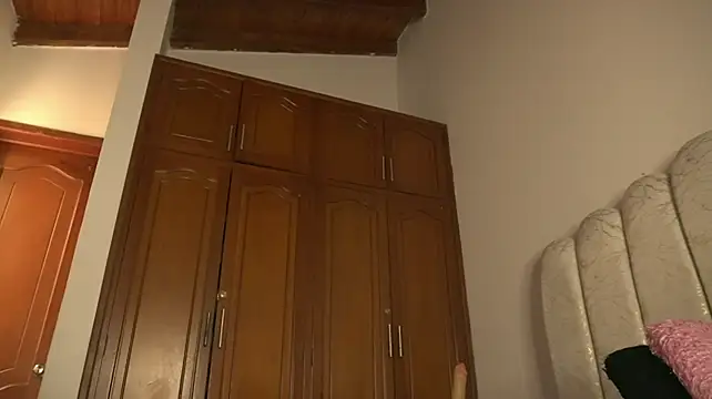 pocahotass_11 live cam preview
