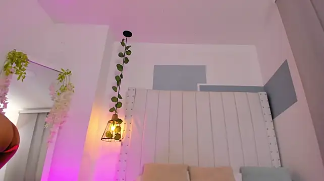 hannah_gray (F milf) - ride my pussy with big dildo 🥵