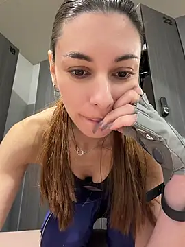 AmelieCrystal webcam