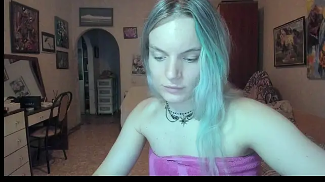 milliKira006 webcam