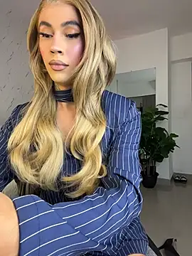 miss_tatiana_ (T young) - 🍇👑Put me in the mood to be adored💐✨