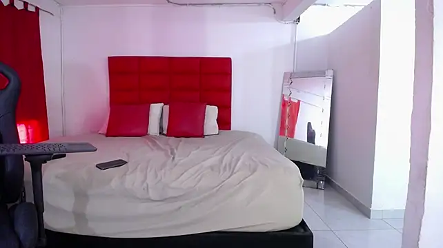 LyonGallego_ live cam on StripChat