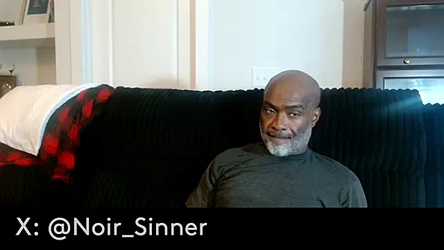 sinnernoir live cam on StripChat