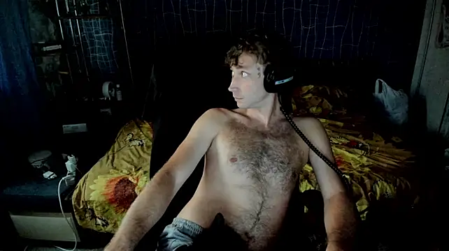 CuteBoy228 webcam