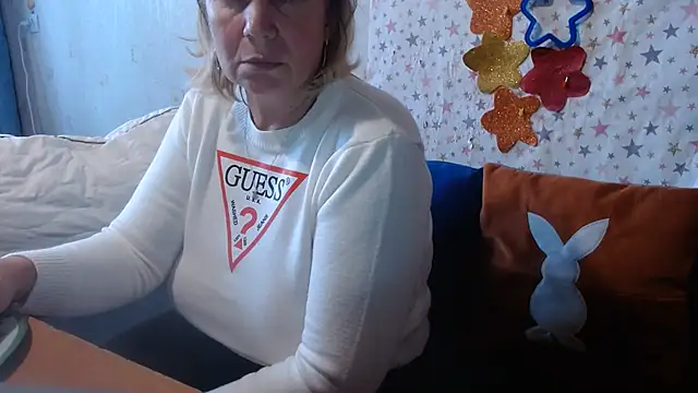 QueenLana webcam