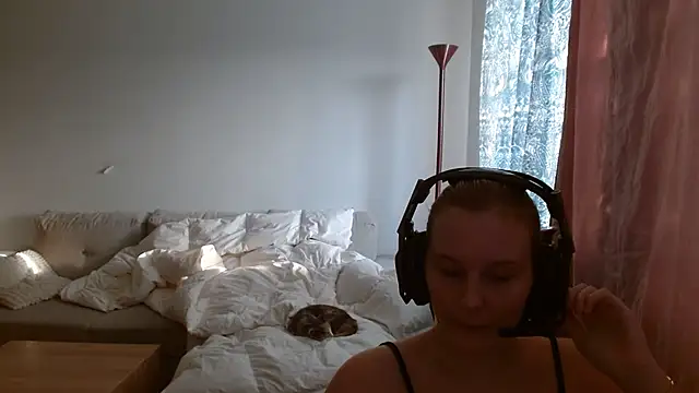 Nina_Monet live cam on StripChat