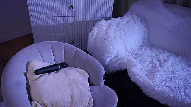 NelleMihalko webcam