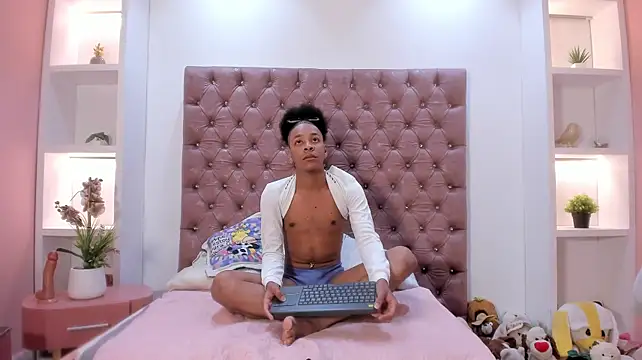 TenderTeacher live cam preview