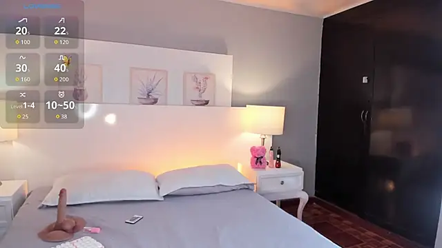Emily_robertss1 webcam