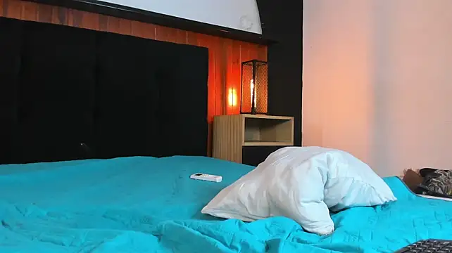 Cheys_Mast live sex cam