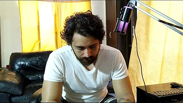 aronmiller404 webcam