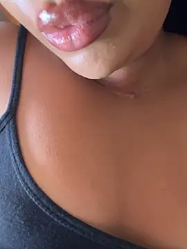 Sexlove1xo webcam
