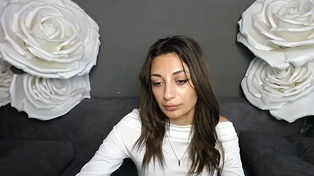 MiyaLinn webcam