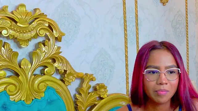LucyLeah webcam