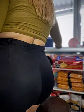 sammyqueenx21 live cam