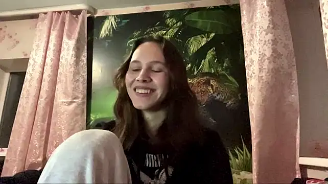 EllynDincher webcam
