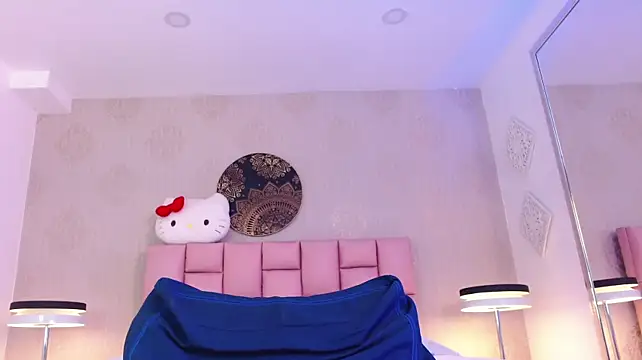 IsabelleDaza live cam on StripChat