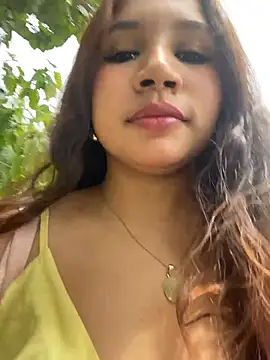 MiahJones_ live cam on StripChat