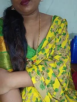 Divya_kannada live cam on StripChat