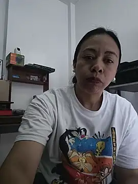 Violeta-Stationery_7 webcam
