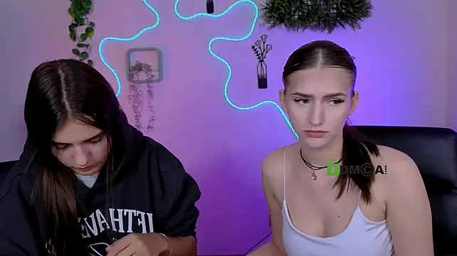 lisa_dark_ webcam