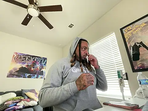 4EVAGLACIERS live sex cam