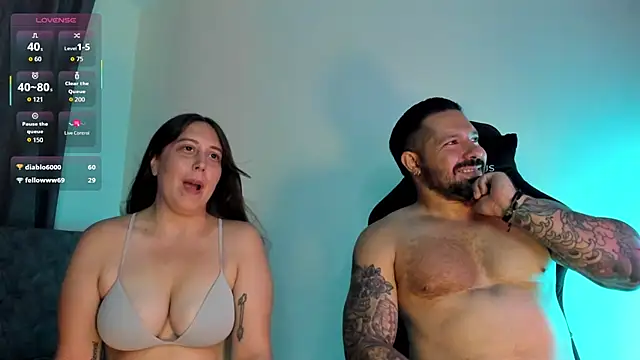 FreeLoveCouple webcam