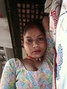 CHANDNi_700