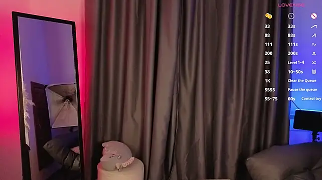 emmysmall live cam preview